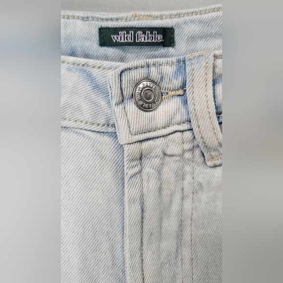 Wild Fable Womens Super High Rise Tapered Jeans Light Wash Size 2/27" Inseam NWT - Picture 3 of 11